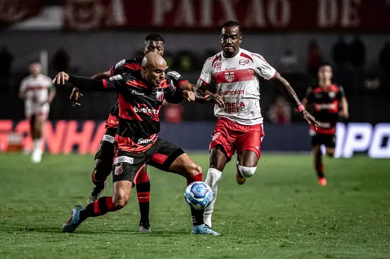 Em jogo de quatro gols, CRB e Ituano ficam no empate no Rei Pelé